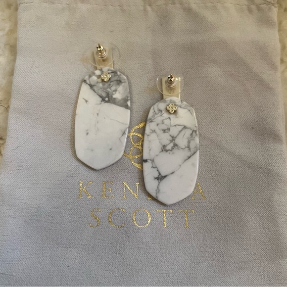 Kendra Scott Aragon Earrings - Picture 3 of 3